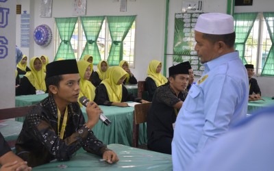 Dihadiri Kakan Kemenag, Suasana Hangat Warnai Pesantren Kilat MAN 2 Labura